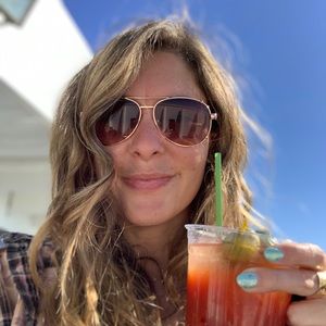 Meet your Posher, Devra